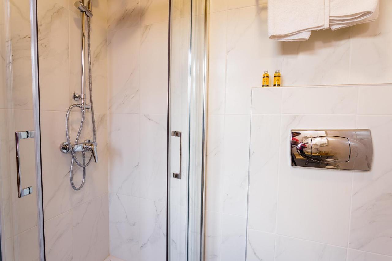 Blossom Rooms & Suite Weria Zewnętrze zdjęcie